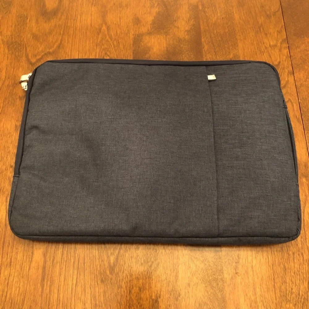 Laptop sleeve with small bag